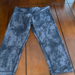 Lululemon crop pants
